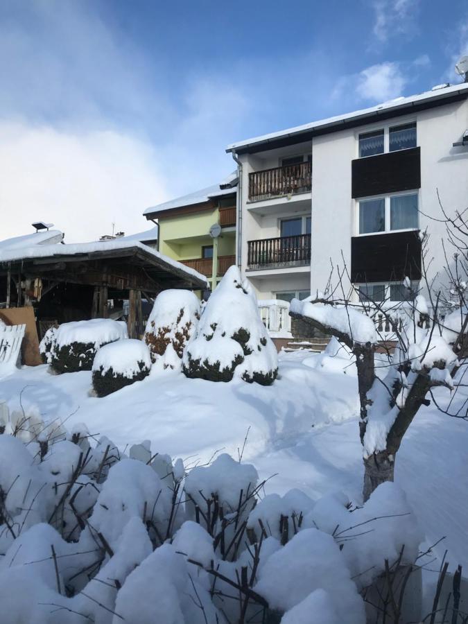 Housing Hella Nova Lesna Exterior foto
