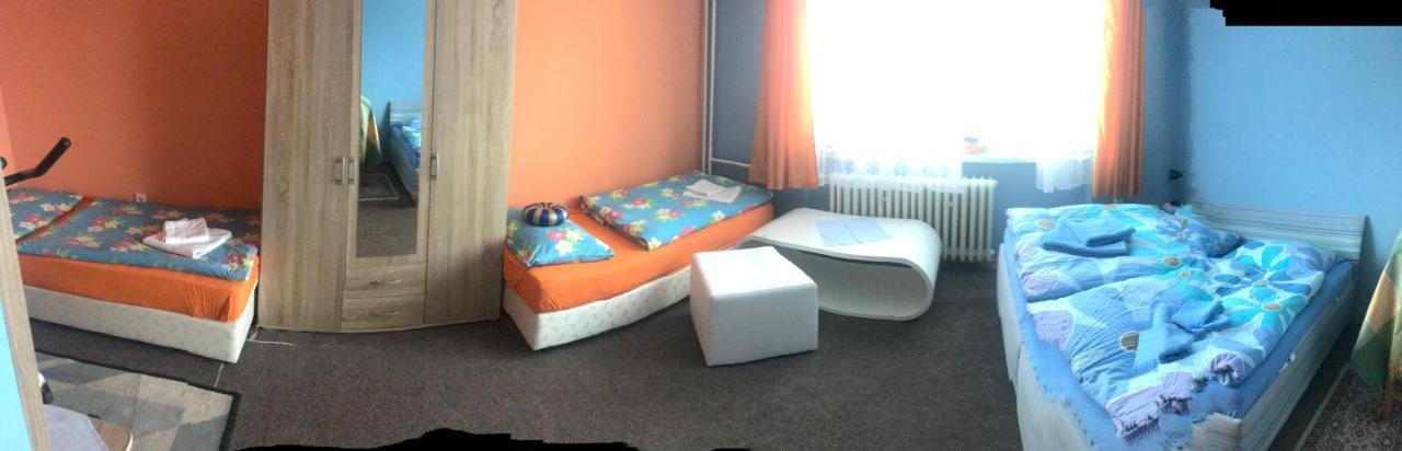 Housing Hella Nova Lesna Exterior foto